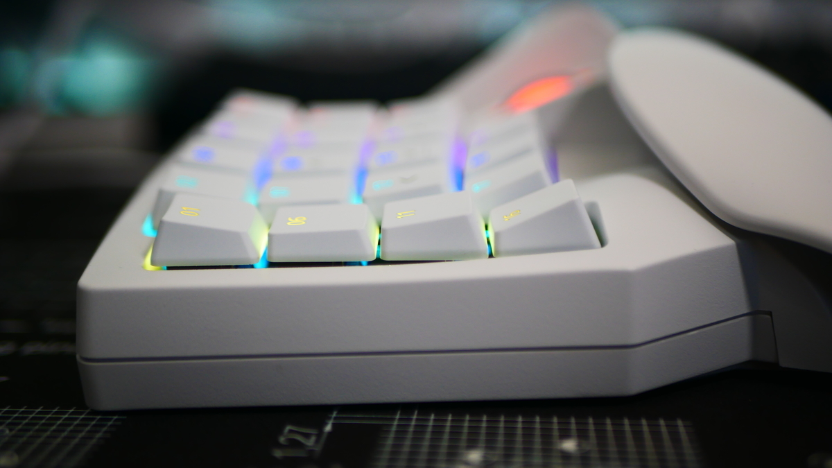 Razer Razer Tartarus Pro White 片手キーボード backend=imagemagick;version=1;