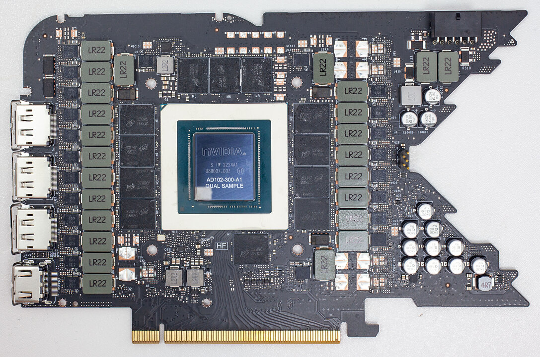 NVIDIA RTX 5090 の基板 - Vengineerの妄想