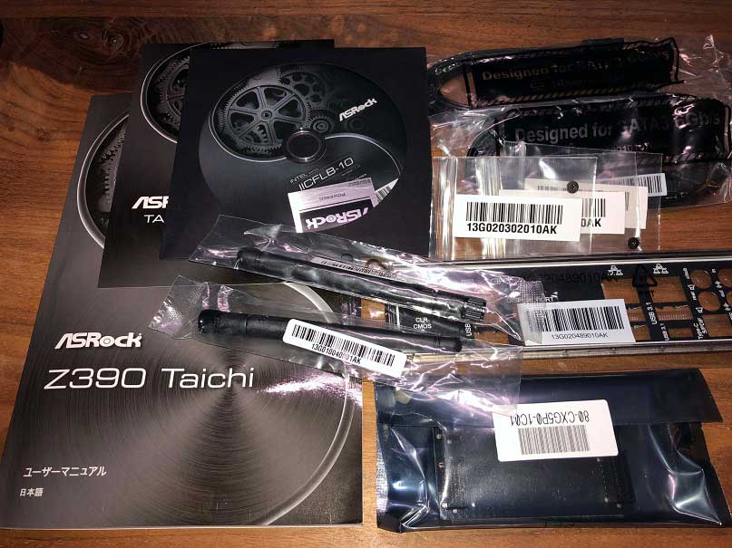 Z390 Taichi 付属品