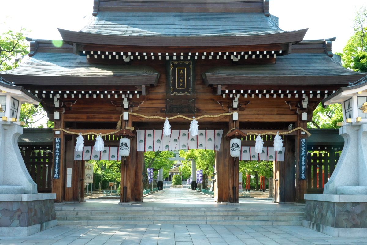 湊川神社表神門