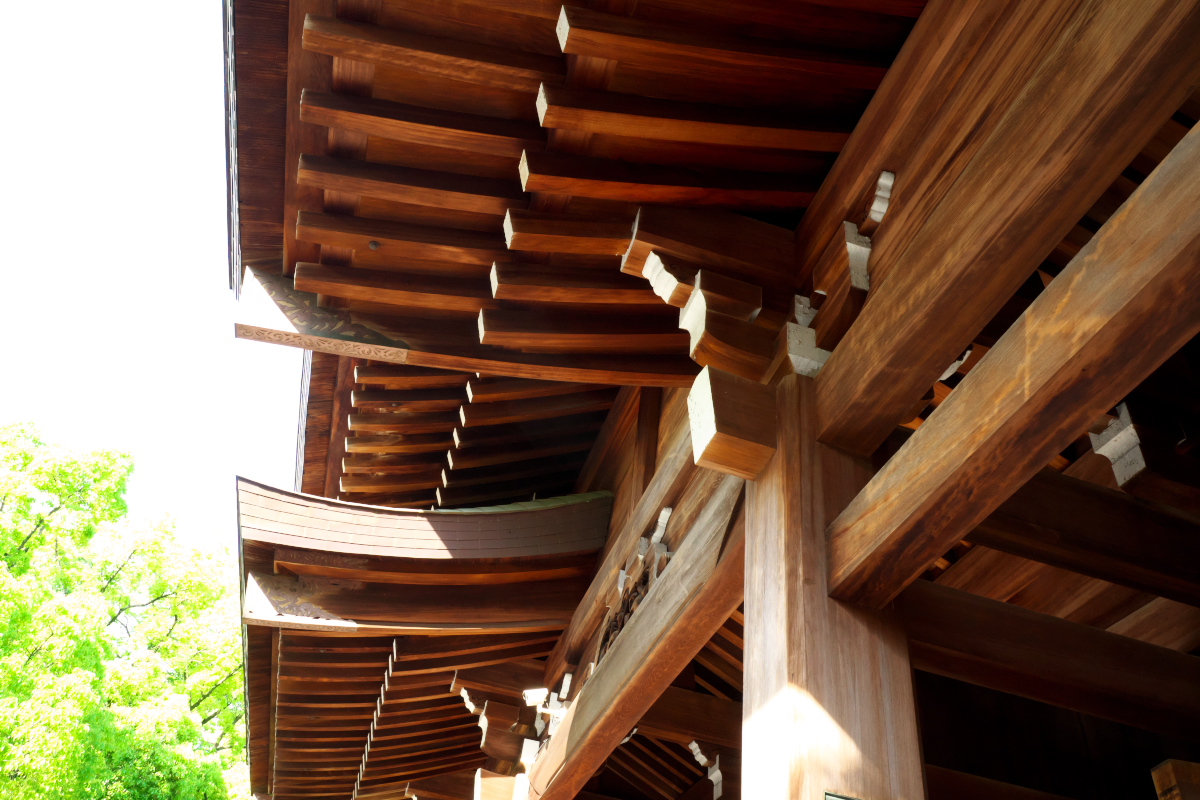 湊川神社神門-2