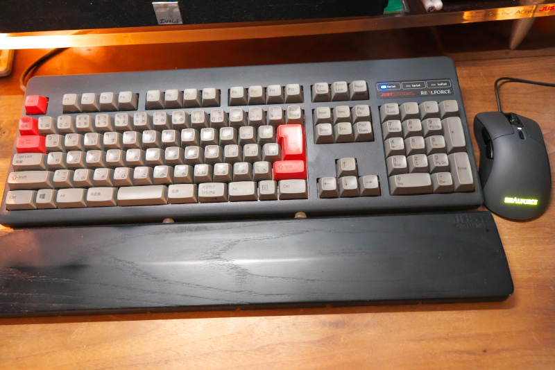 キーボードと共に