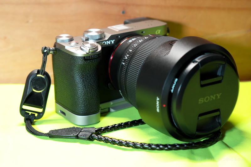 SmallRig のアルカスイス互換ベースプレート「SR4439」を