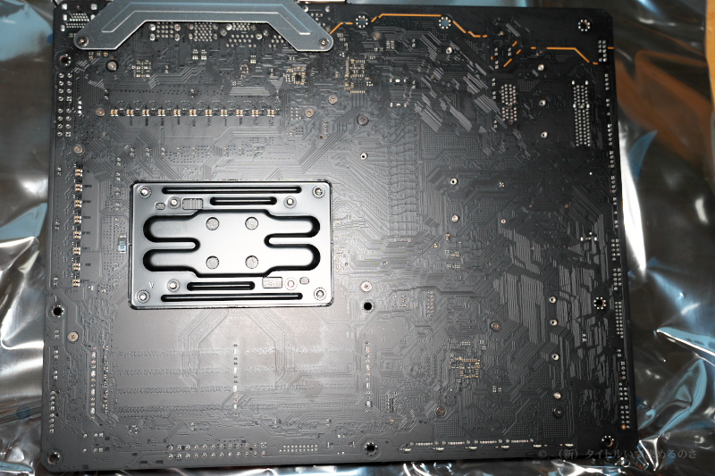 X670E Steel Legend-3