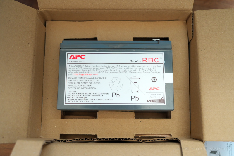 UPS バッテリー交換-1