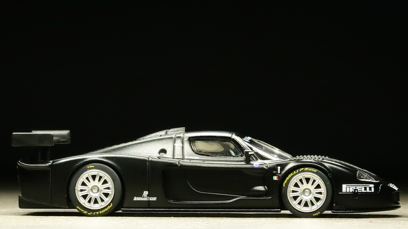 ミニカーレビュー】 BBR 1/64 - Maserati MC12 Competezione Test