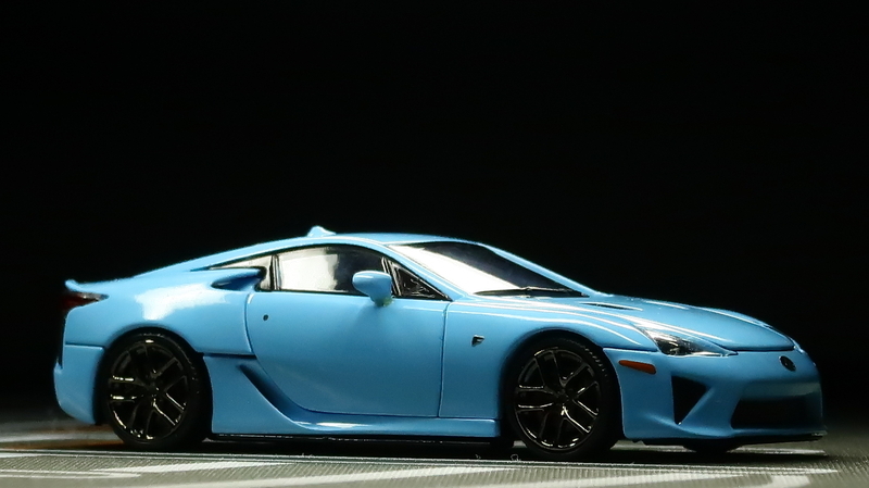 ミニカーレビュー】 Model One x Network Shuttle 1/64 - Lexus LFA