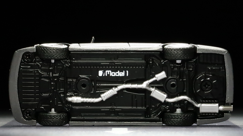 2001年出版 TOMOYUKI YONEZU 限定100部 Desire ミニカーレビュー】 Focal Horizon x Model 1 - Toyota Chaser JZX100