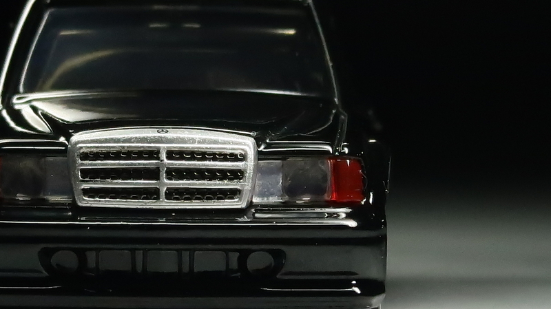 ミニカーレビュー】 Tomica Premium No.21 - Mercedes-Benz 190E 2.5