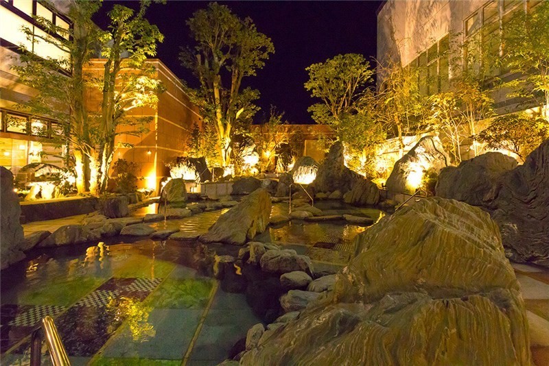 サンピアの湯の露天風呂