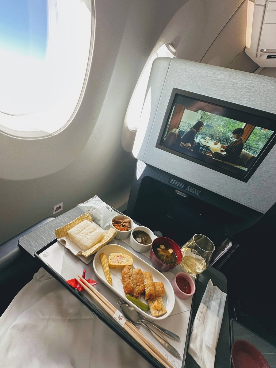 JAL国内線ファーストクラス 2024年9月上旬の機内食(夕食) - めざせ