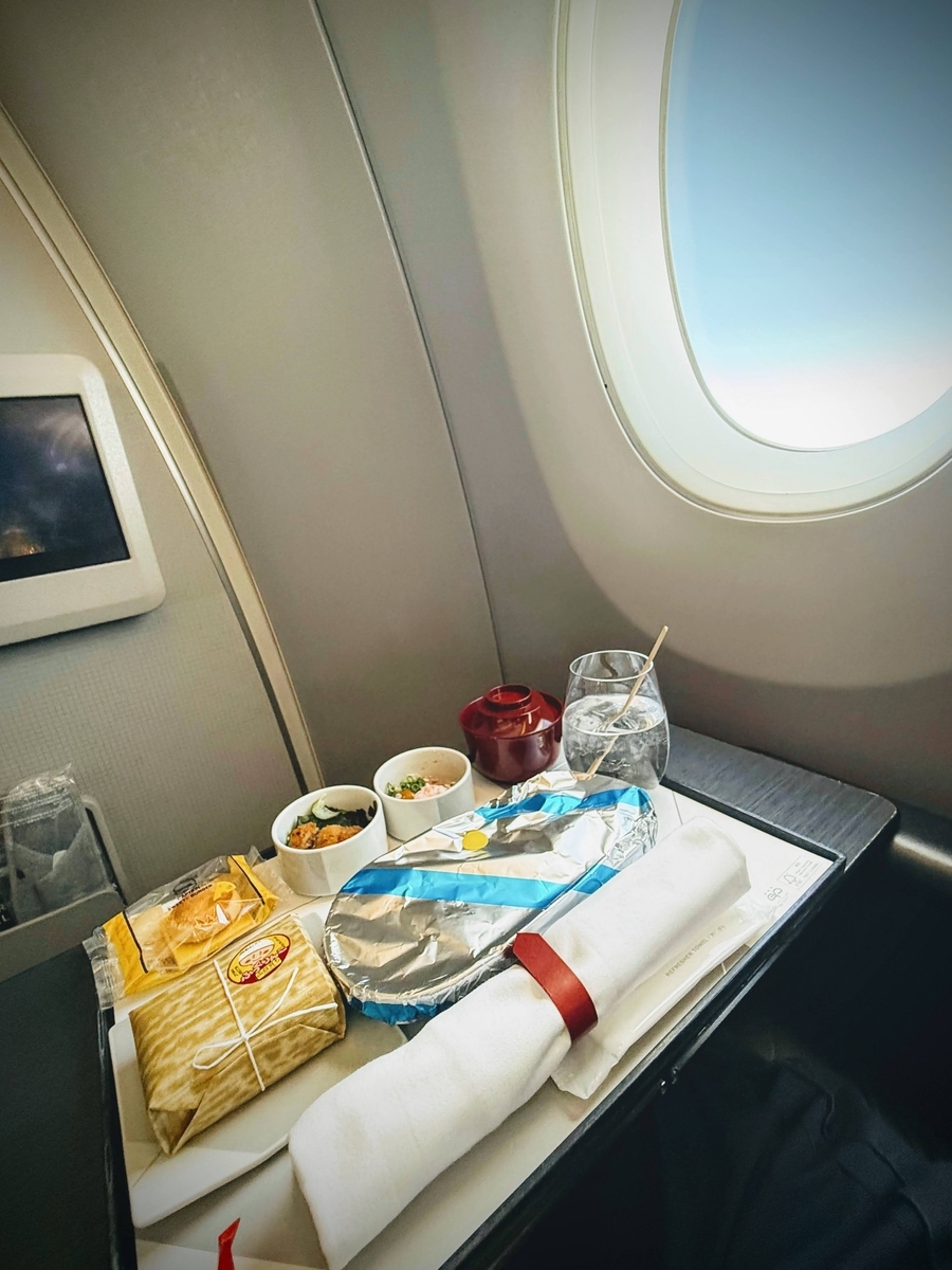 JAL国内線ファーストクラス 2025年10月上旬の機内食(昼食・羽田発)