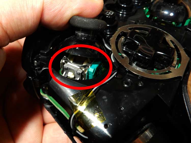 Xbox ワイヤレスコントローラーの「左右スティック」を分解