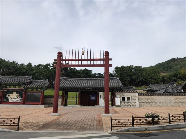 2023.10韓国旅行・釜山④国立金海博物館と首露王妃陵 - しゃ