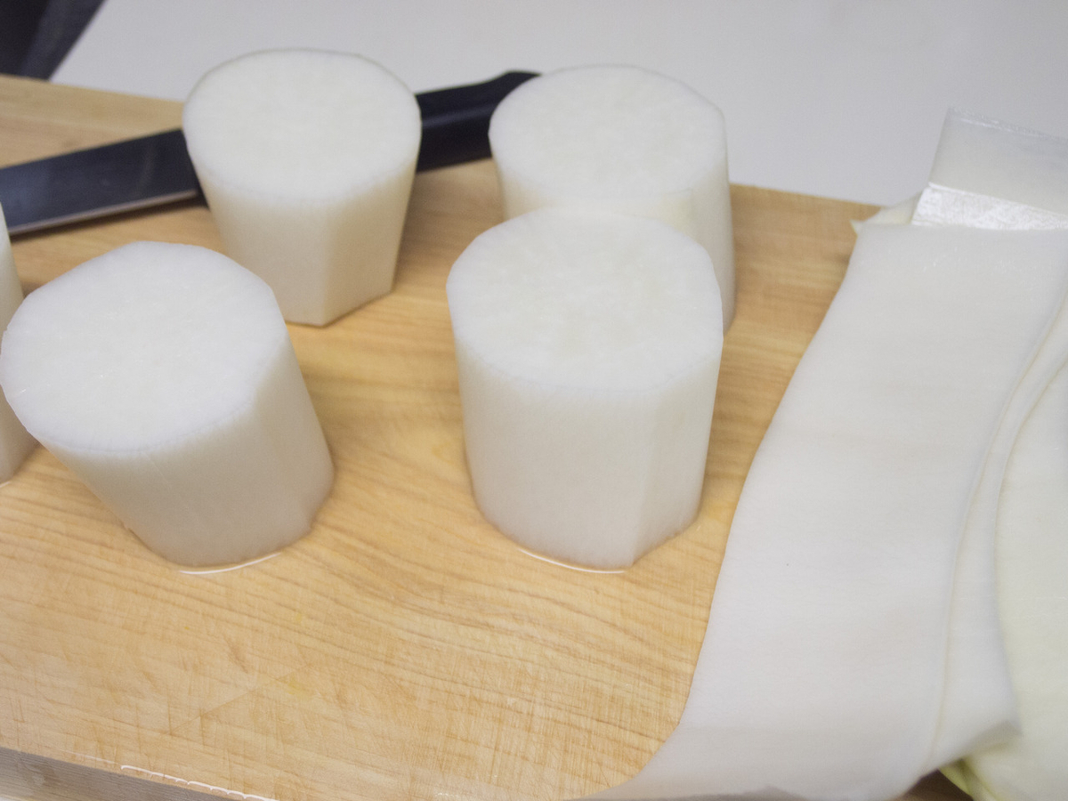 おでん, 下ごしらえ, 準備, 下拵え, 大根, 蒟蒻, こんにゃく, おでん鍋