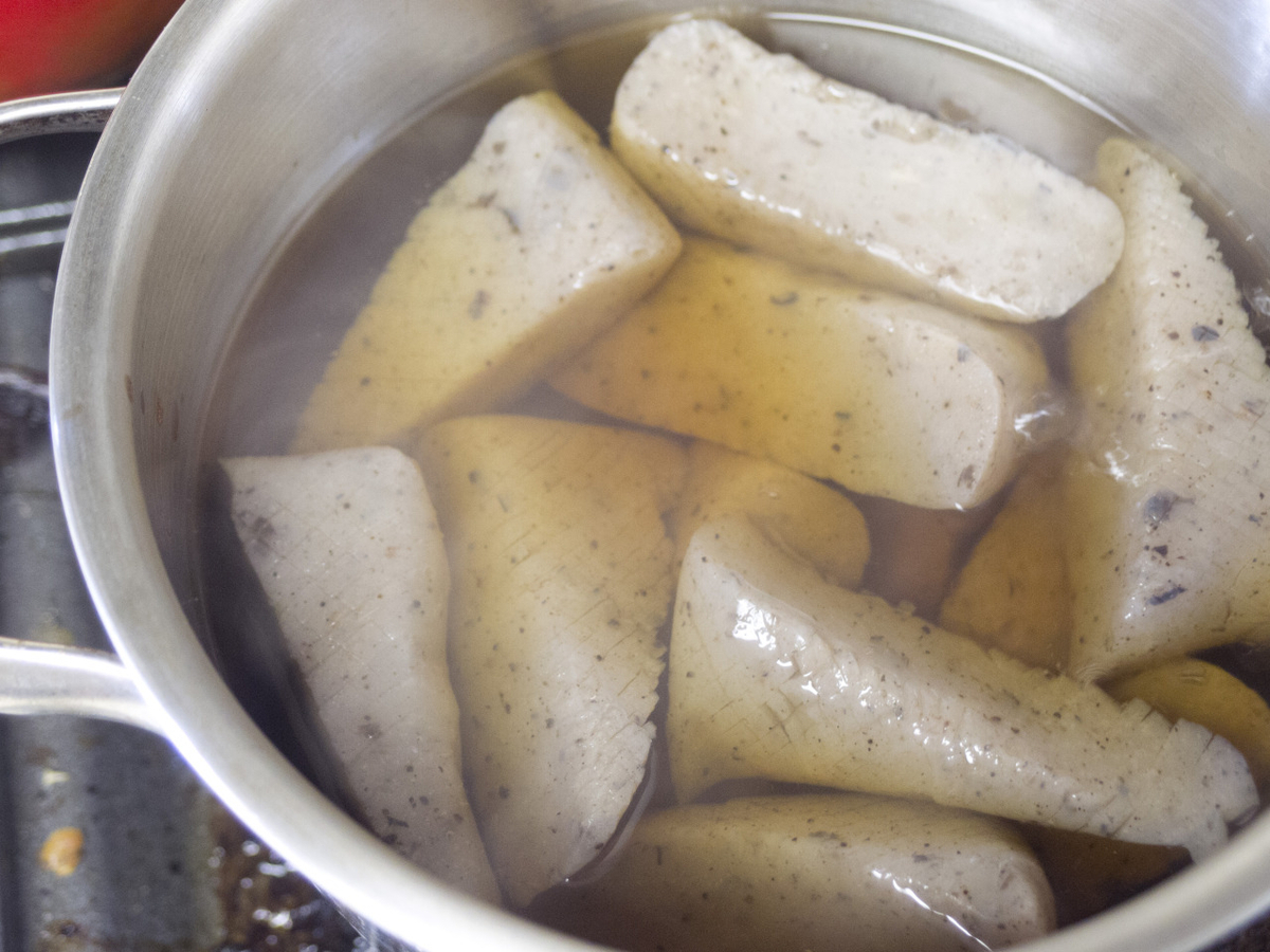 おでん, 下ごしらえ, 準備, 下拵え, 大根, 蒟蒻, こんにゃく, おでん鍋