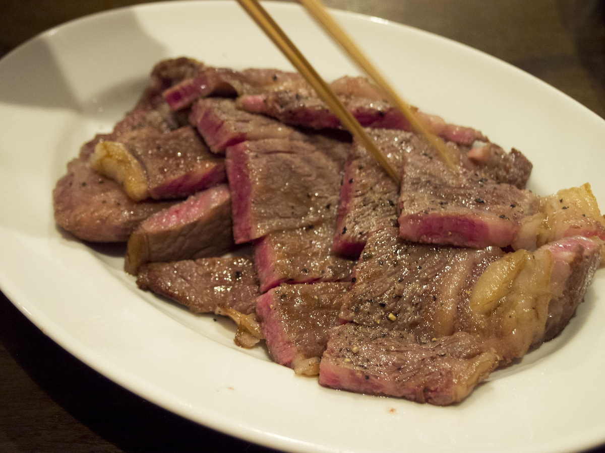 アンガスビーフ, 牛肉, ステーキ, 安い肉, 国産, 輸入, 固い肉, やわらかく, 低温調理, レシピ