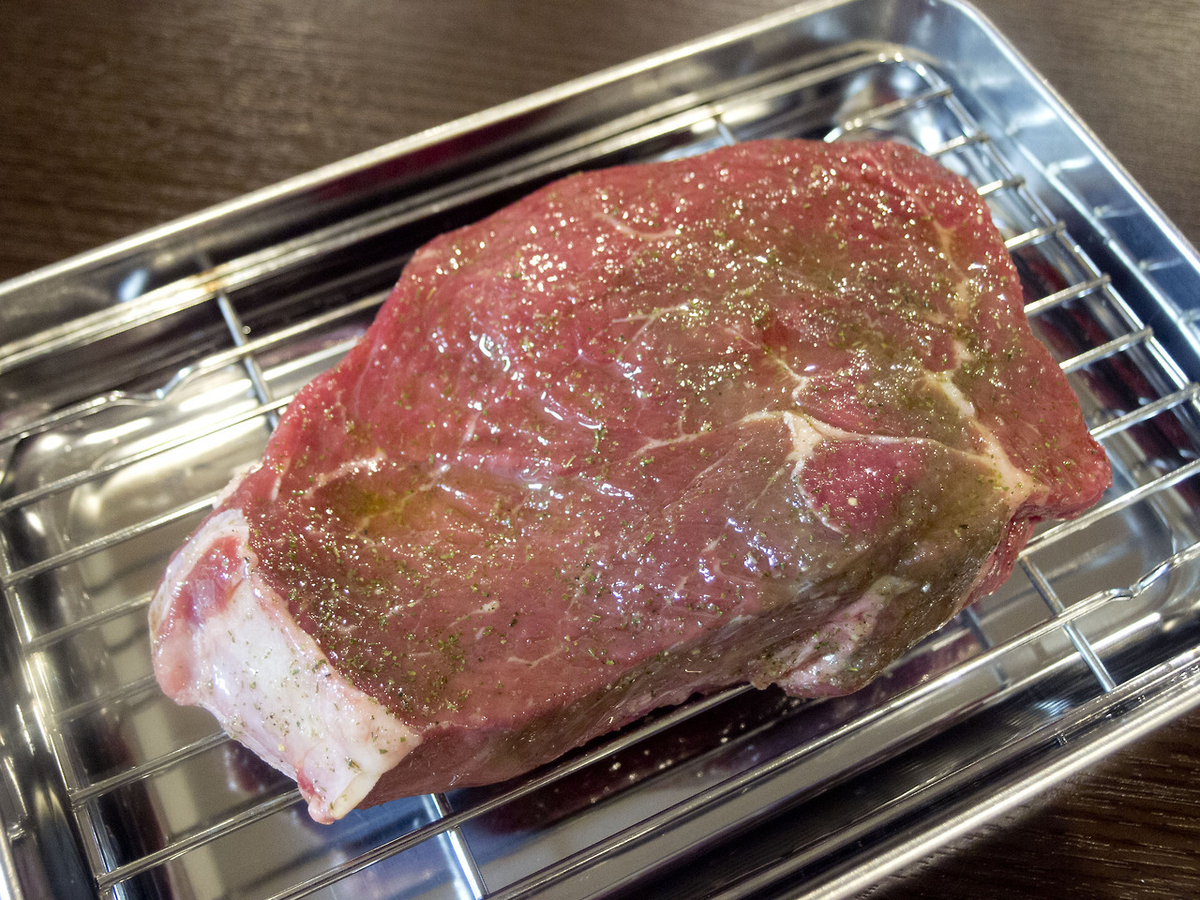 アンガスビーフ, 牛肉, ステーキ, 安い肉, 国産, 輸入, 固い肉, やわらかく, 低温調理, レシピ