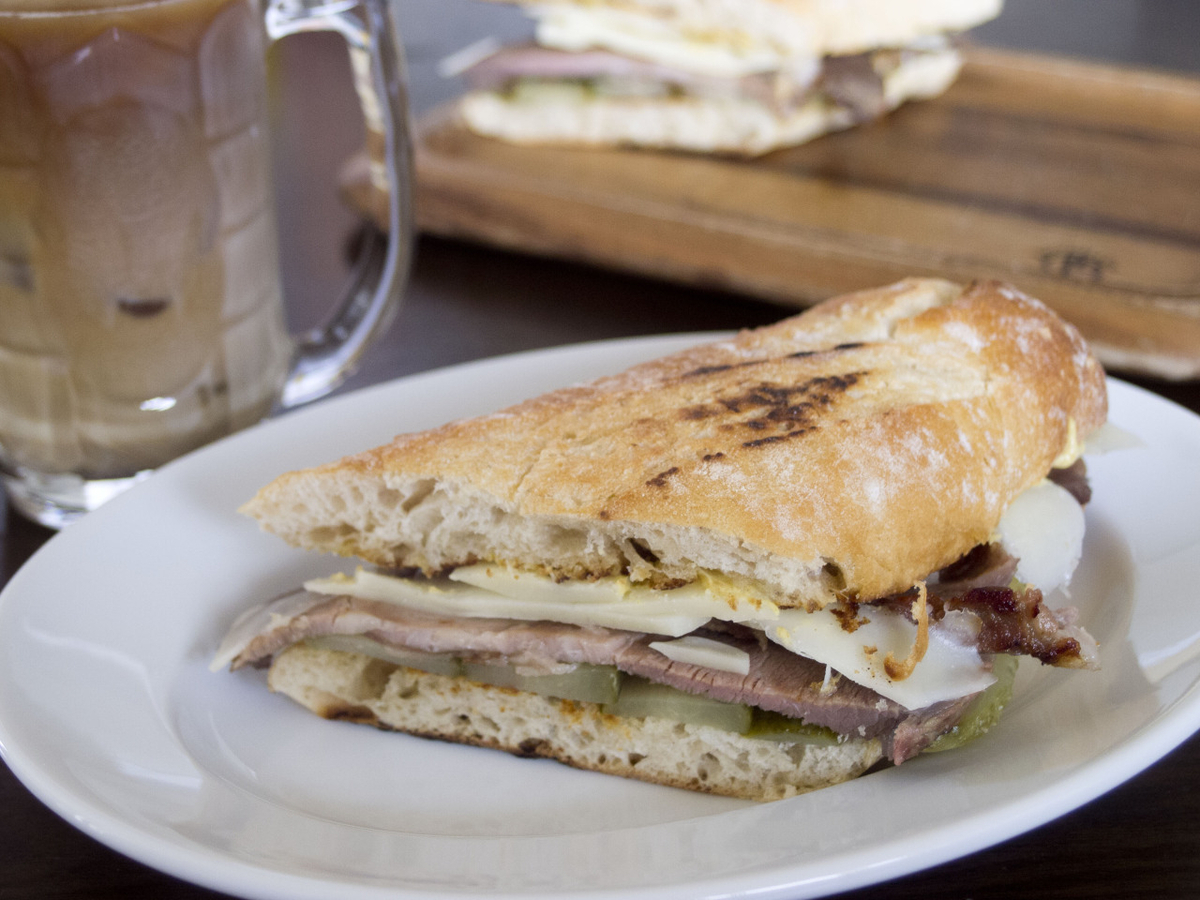 キューバサンド, キューバサンドイッチ, キューバブレッド, 三つ星, シェフ, Chef, 本格, 本場, キューバ, cubano, ローストポーク