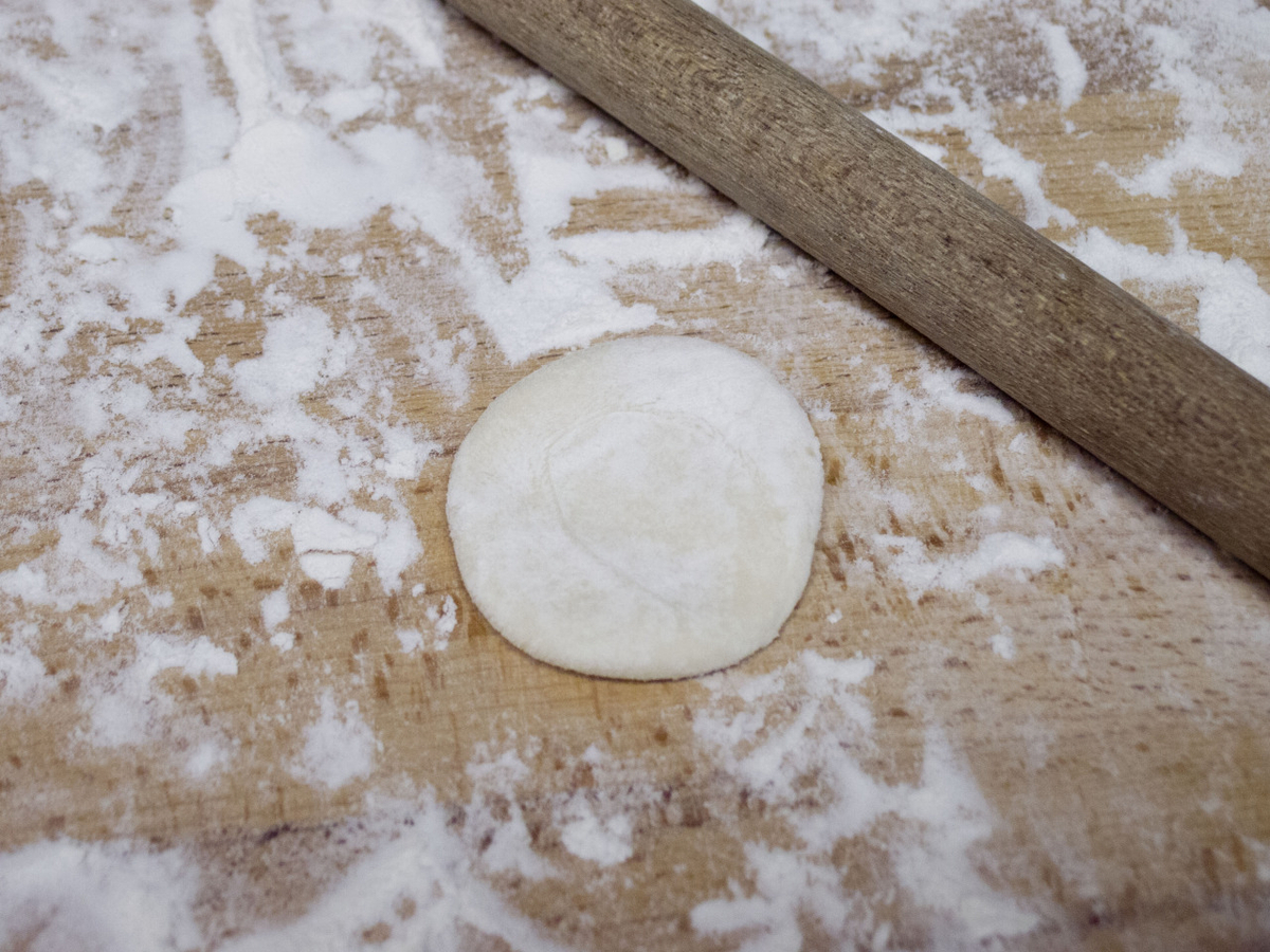 水餃子, 焼餃子, 皮の違い, 餃子の皮, ギョウザの皮, 手作り, 小麦粉, 配合, 作り方, レシピ
