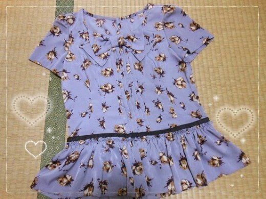 レッセパッセのぺプラムブラウス