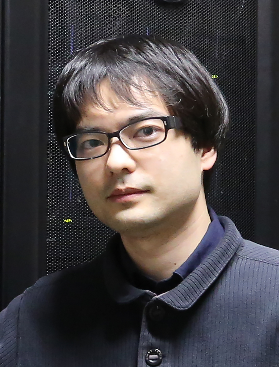 栗田 修平 氏
