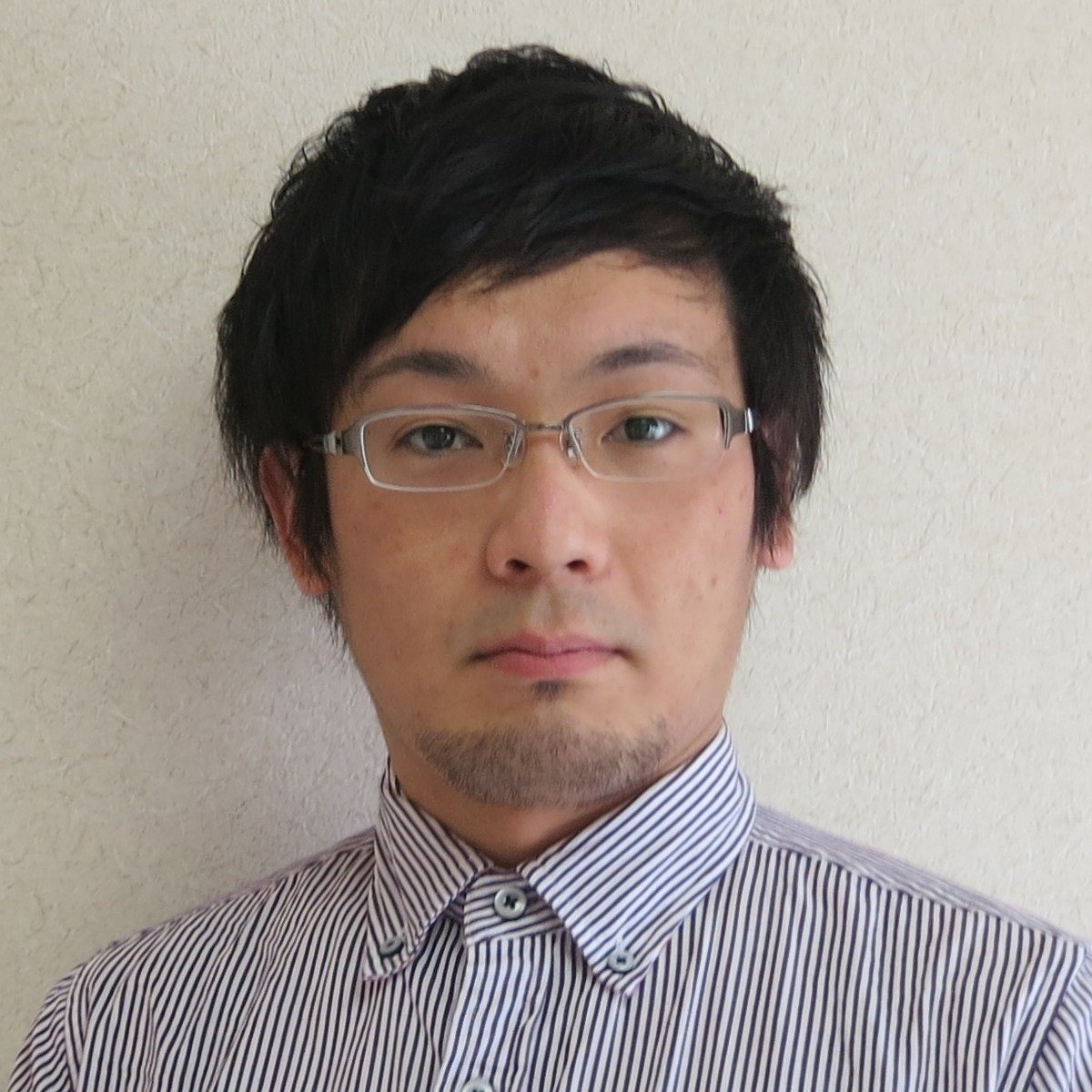 井本 桂右 氏