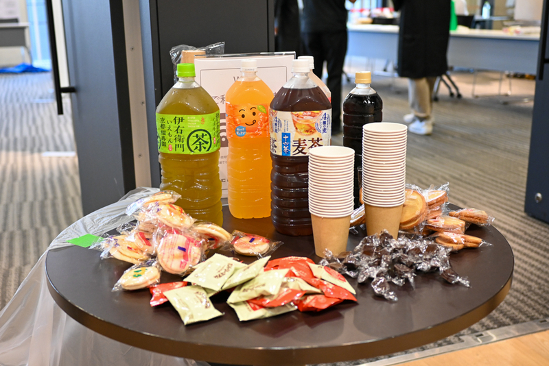 各セッションの合間には甘いお菓子で一息