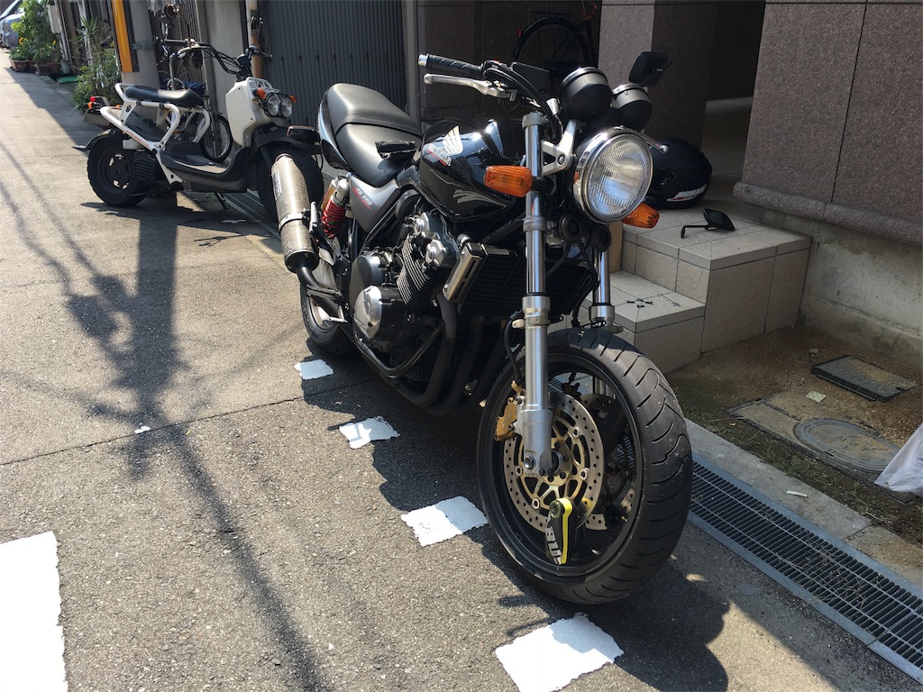 CB400SF NC31スタンダードから外した純正リアフェンダー(^^) CB400SF NC31スタンダードから外した純正リアフェンダー(^^)