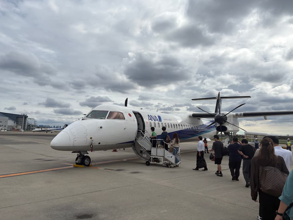 2026年9月最新】大阪空港からプロペラ機で福岡へ！ANA・デ・ハビランド