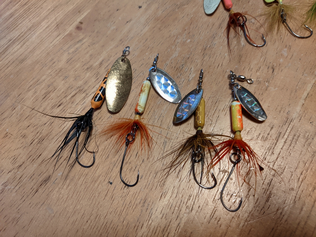 スピナーテールパウエル 51e0NPIPuSL._UF350,350_QL50_.jpg