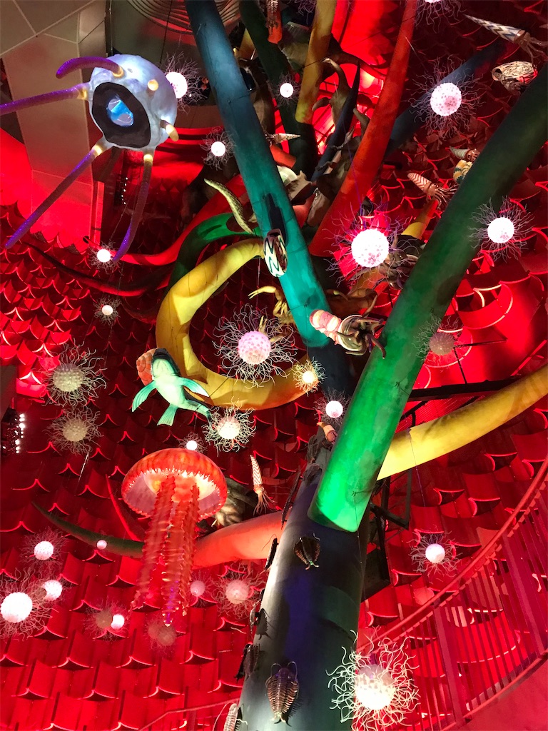 岡本太郎 Patrick Waldberg 洋書 太陽の塔 アート 大阪万博 岡本太郎の《太陽の塔》が重要文化財に指定へ。1970年大阪万博の