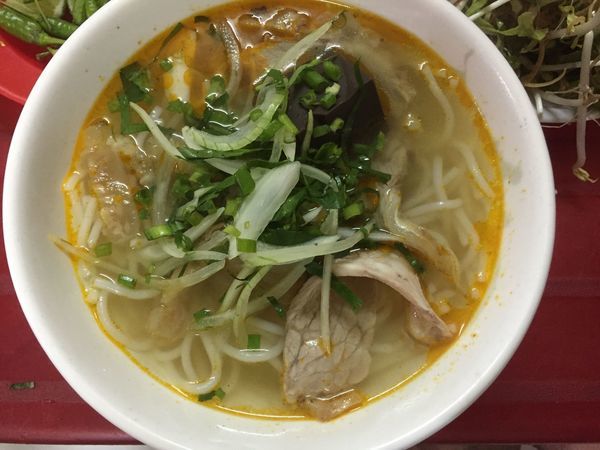 ニャチャンでおすすめのbun Bo ブンボー 屋さん Xinchao ベトナムライフ