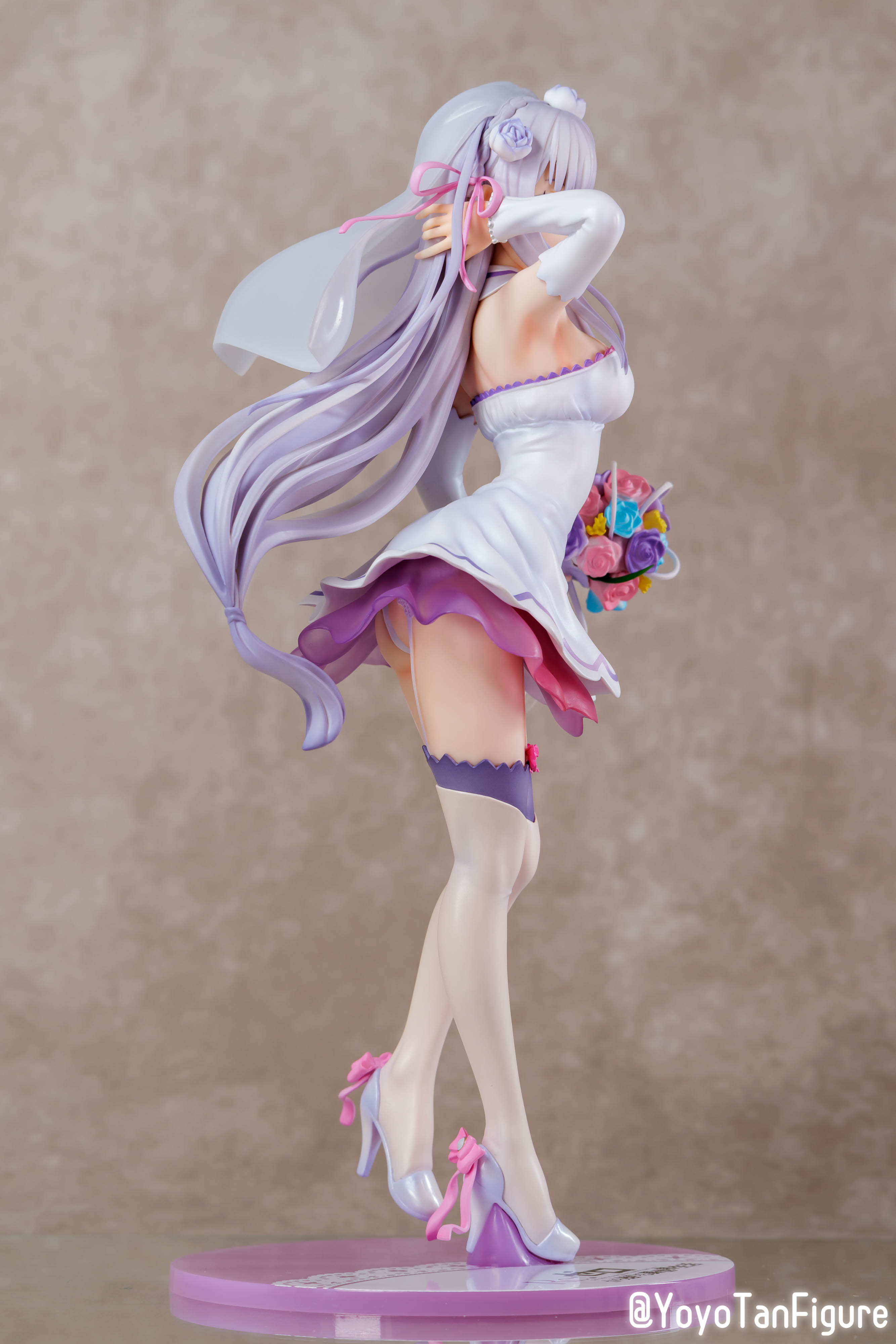 フィギュアお迎え リゼロ エミリア ウェディングVer. 1/7