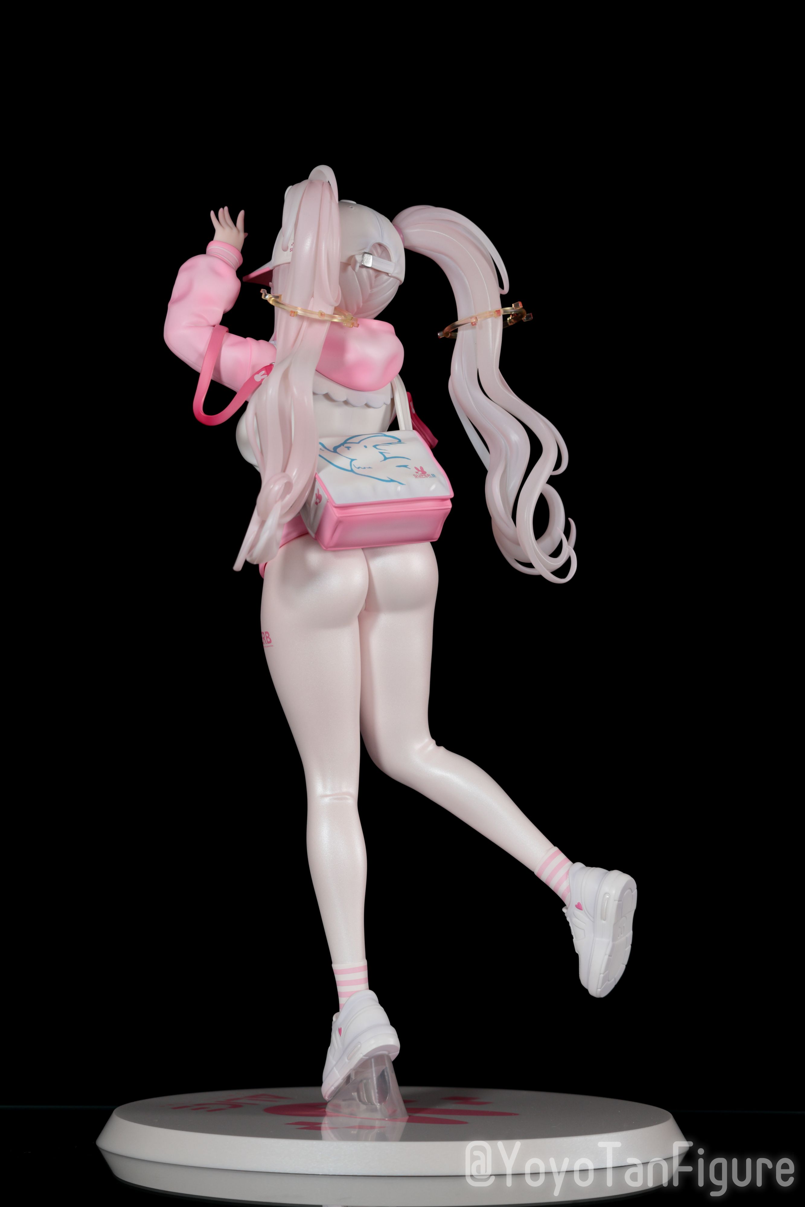 フィギュアお迎え 勝利の女神：NIKKE アリス スイートホーム 1/7