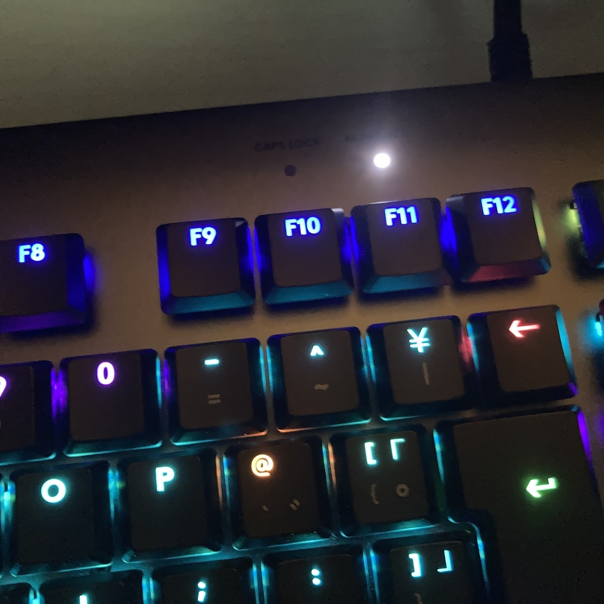 Logicool　キーボード　G813　G913　G512　ゲーミングキーボード　GHUB　LED　光る