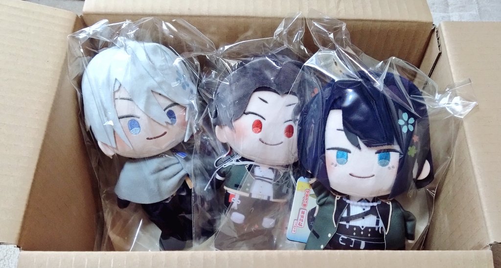 わんぱく！ 刀剣乱舞　豊前江　松井江　桑名江　ぬいぐるみ　座布団風クッション わんぱく！ 刀剣乱舞 豊前江 松井江 桑名江 ぬいぐるみ 座布団風