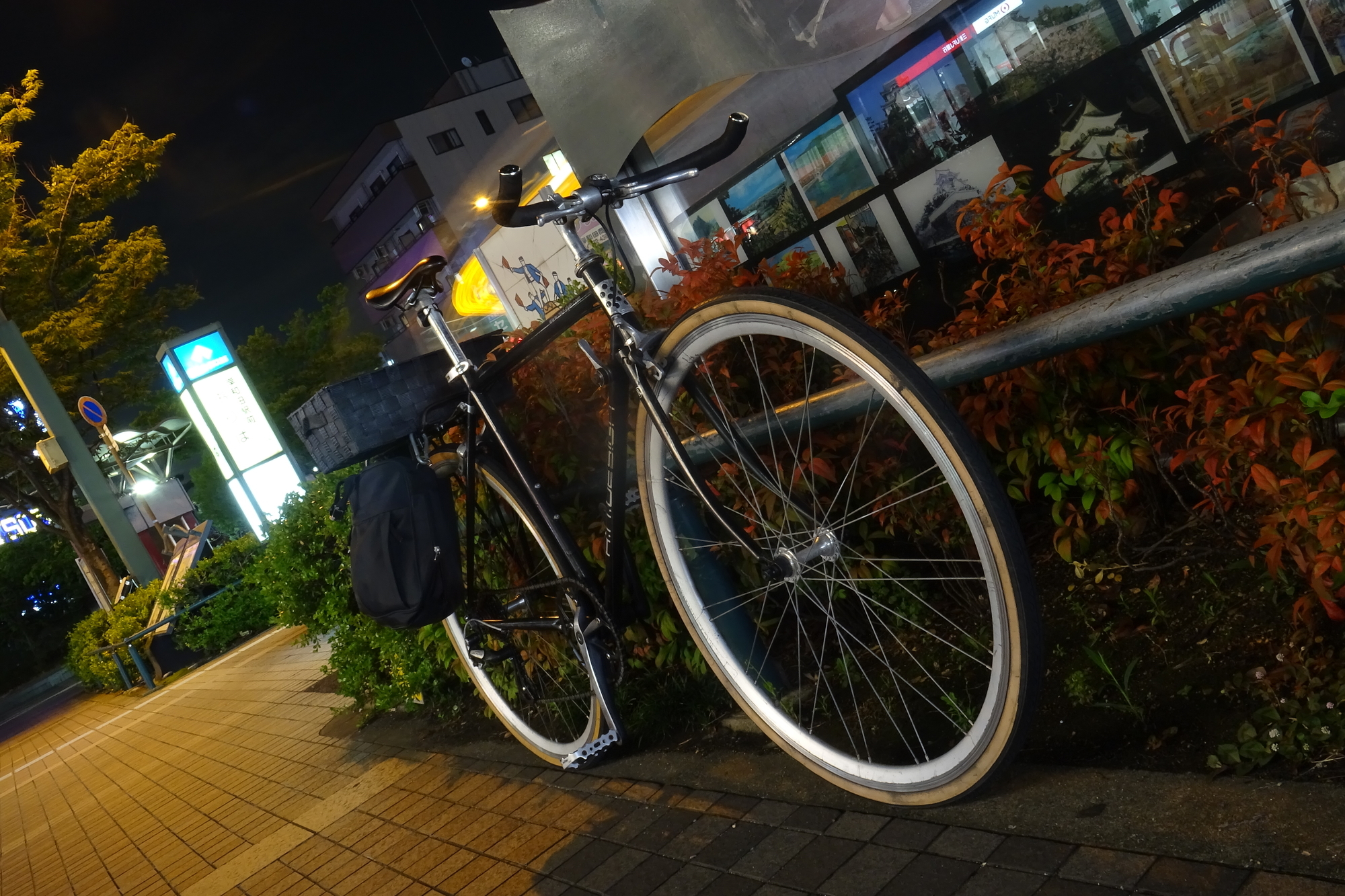 自転車のバーにつける三脚