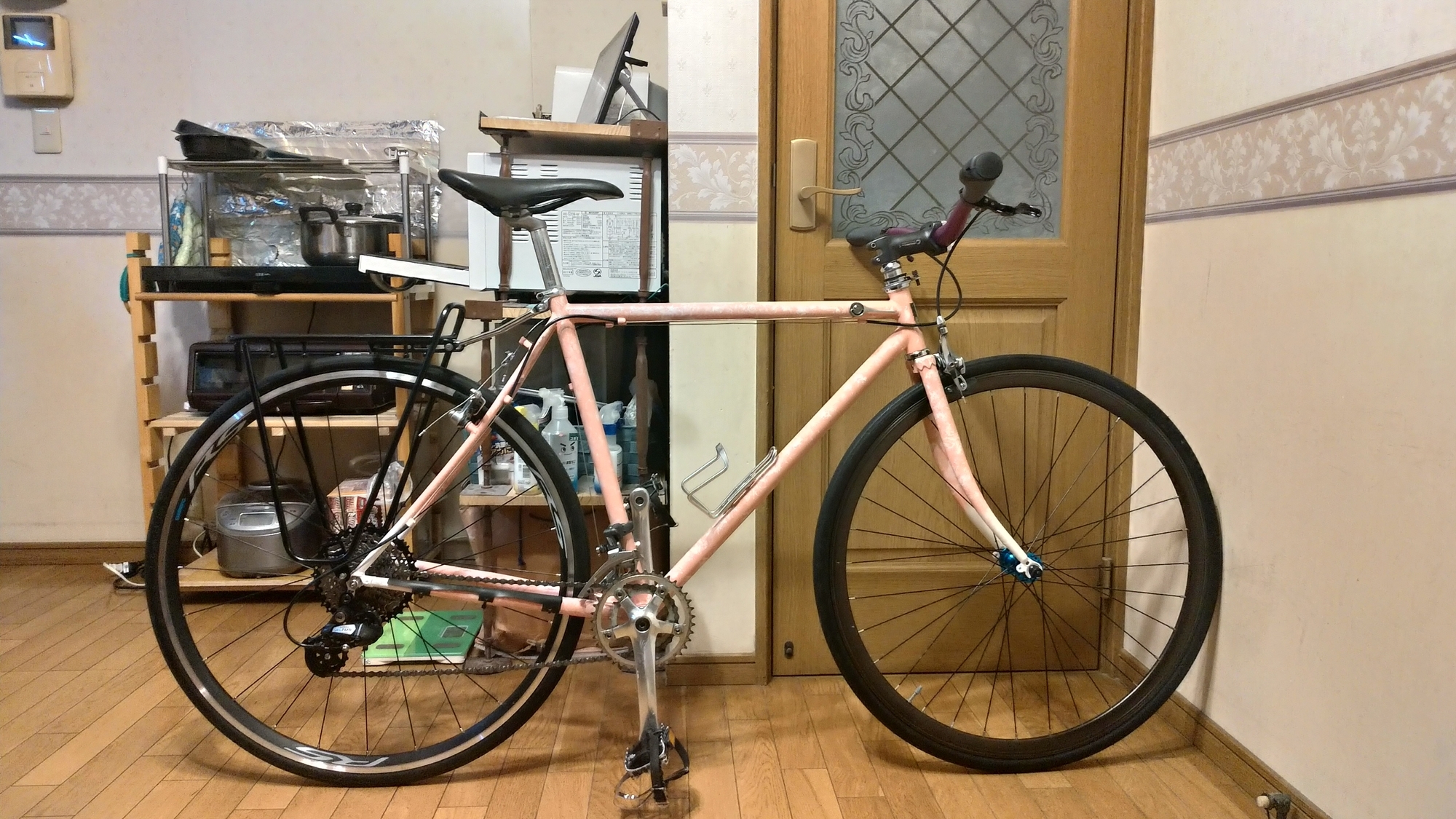 Bruno Tour 700c (2010) にミノウラのMT-800Nというリアキャリア