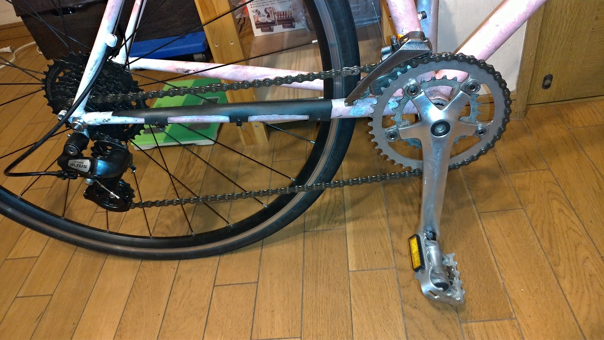 2980円ママチャリ改700cピストと、Bruno Tour 700cでクランクを