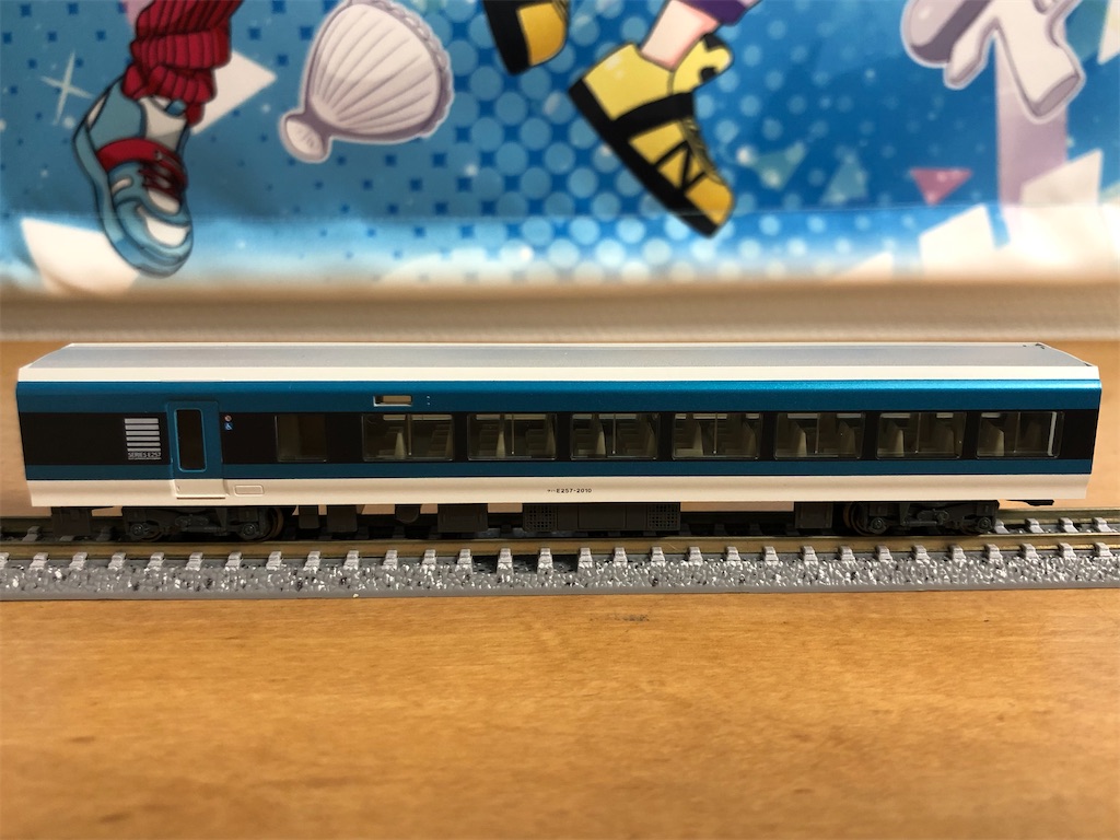 KATO E257系2000番台 - 相坂ノ桜