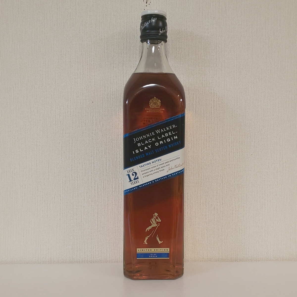ジョニーウォーカー12年ブラックラベルアイラオリジン　2本 johnnie-walker-