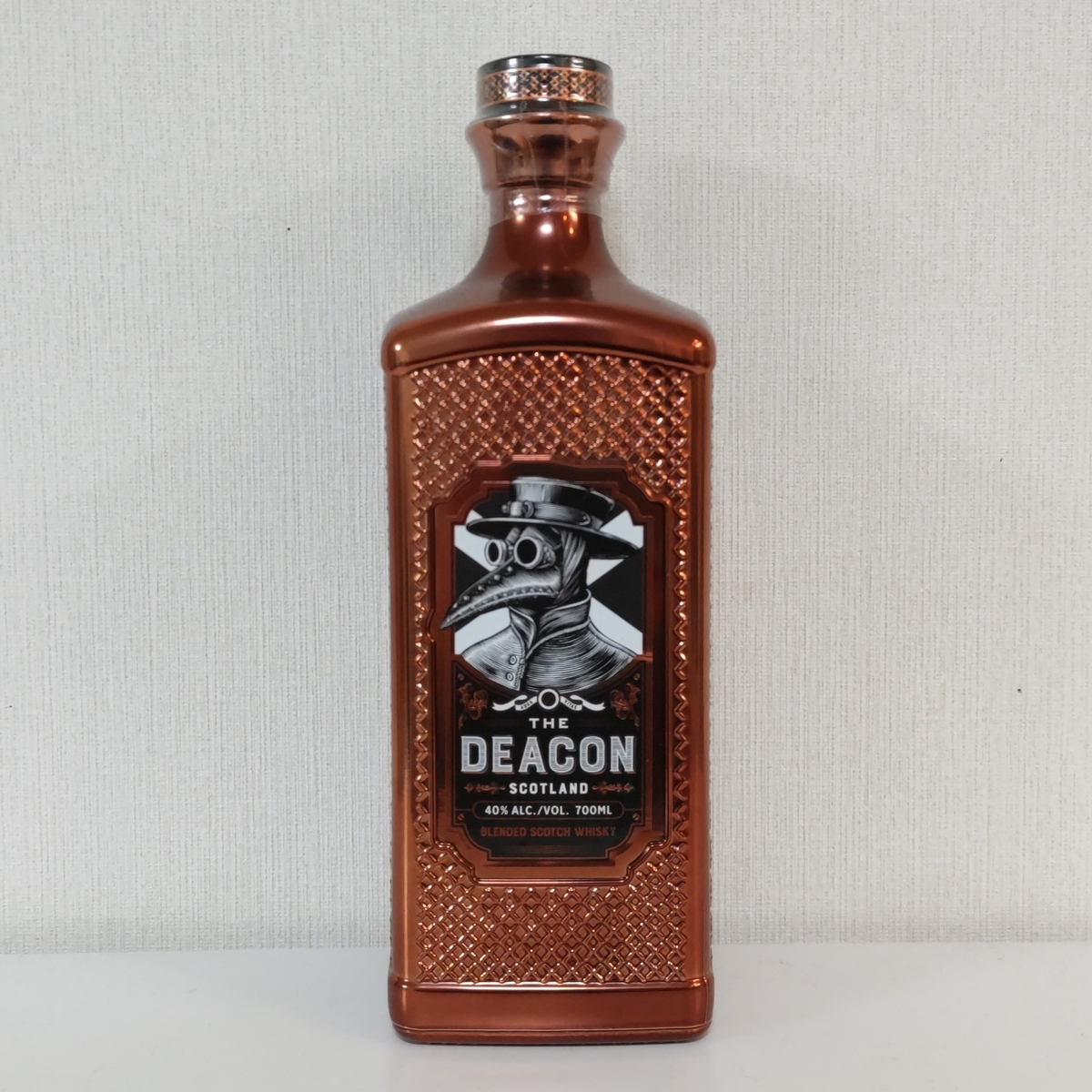 DEACON ウイスキー 700ml 銅製ボトル　まとめ売り THE DEACON ウイスキー 銅色 ボトル - メルカリ