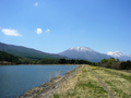 [風景・景観][空][山]霊仙寺湖（長野県上水内郡飯綱町）