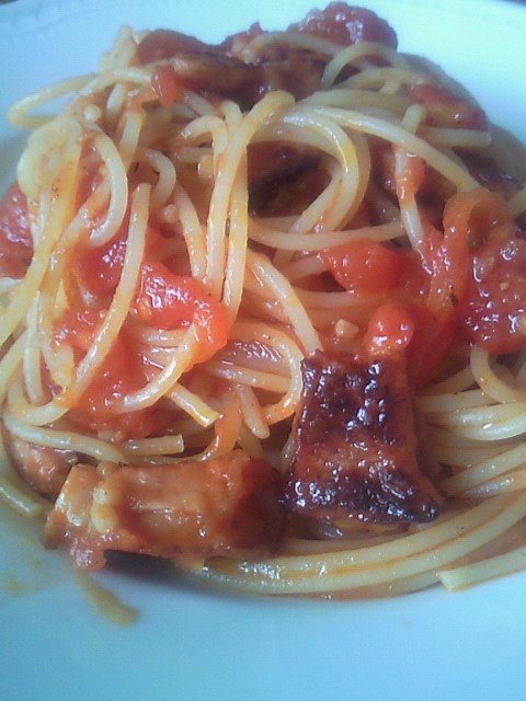 ベーコンのトマトパスタ