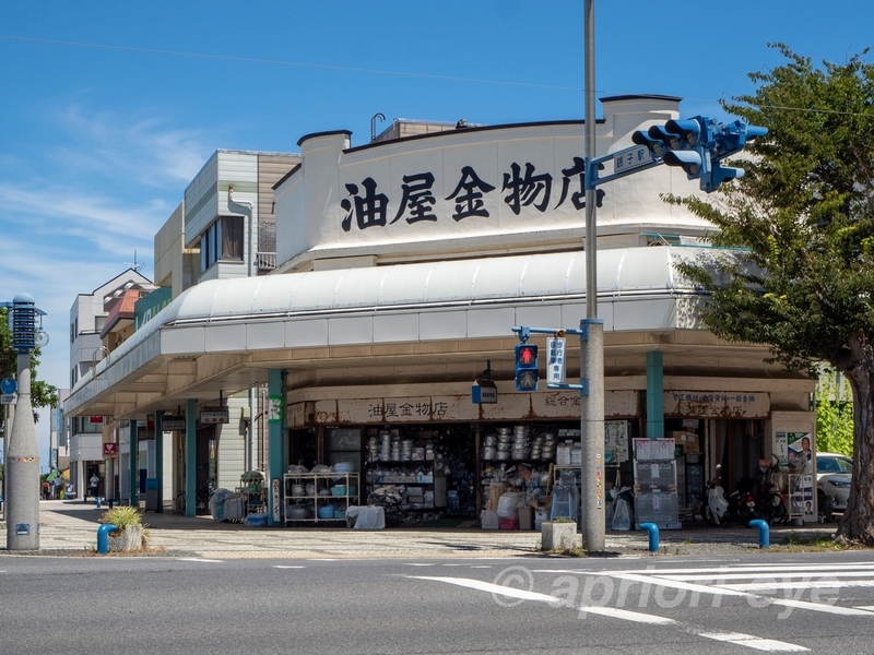 銚子市の駅前通りシンボルロードにある昔ながらの油屋金物店