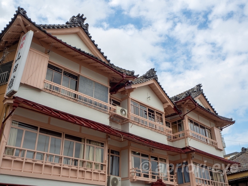 旅館「山田館」の古い建物