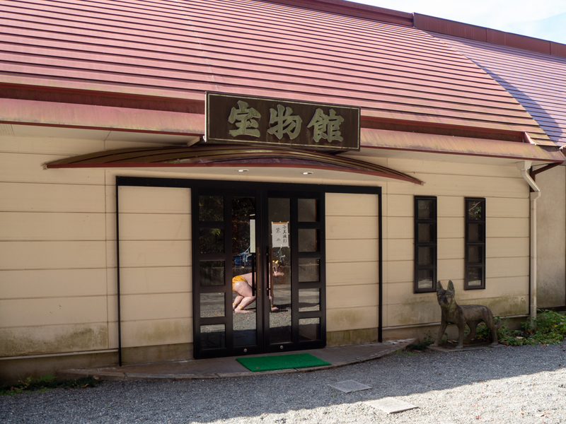 犬山市にある桃太郎神社の宝物館の建物