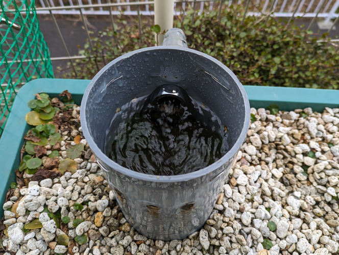 庭池ビオトープ　濾過槽　スポンジフィルター