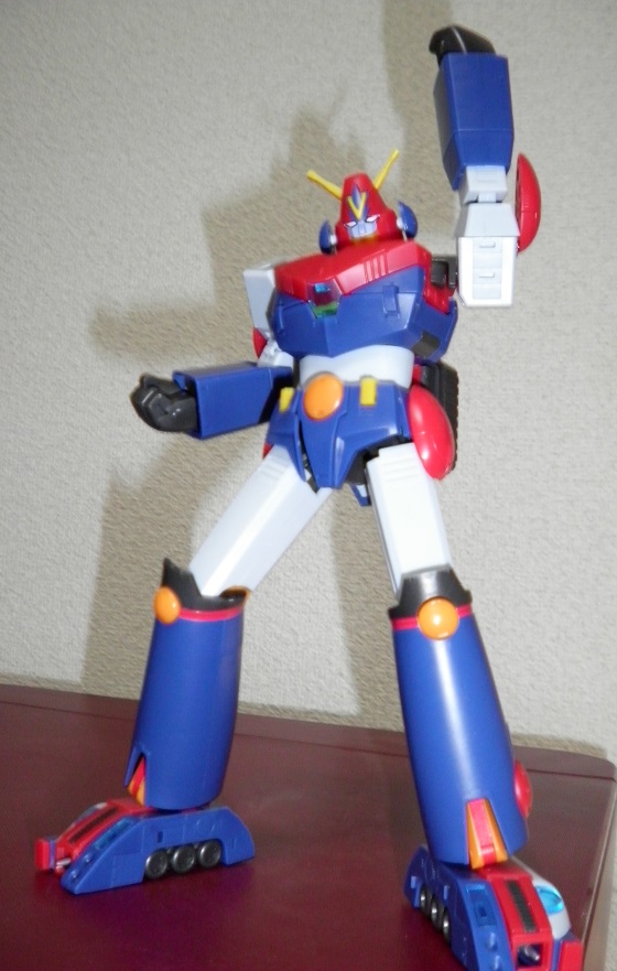 身長57メートル 体重550トン 巨体がうなるぞ 空飛ぶぞ その名は超電磁ロボ こんこんと幸せがすぎるからな日々を胸に－桃色の愛の天使が美しく舞い降りる日々を過ぎて－それでも尚、結ばれて